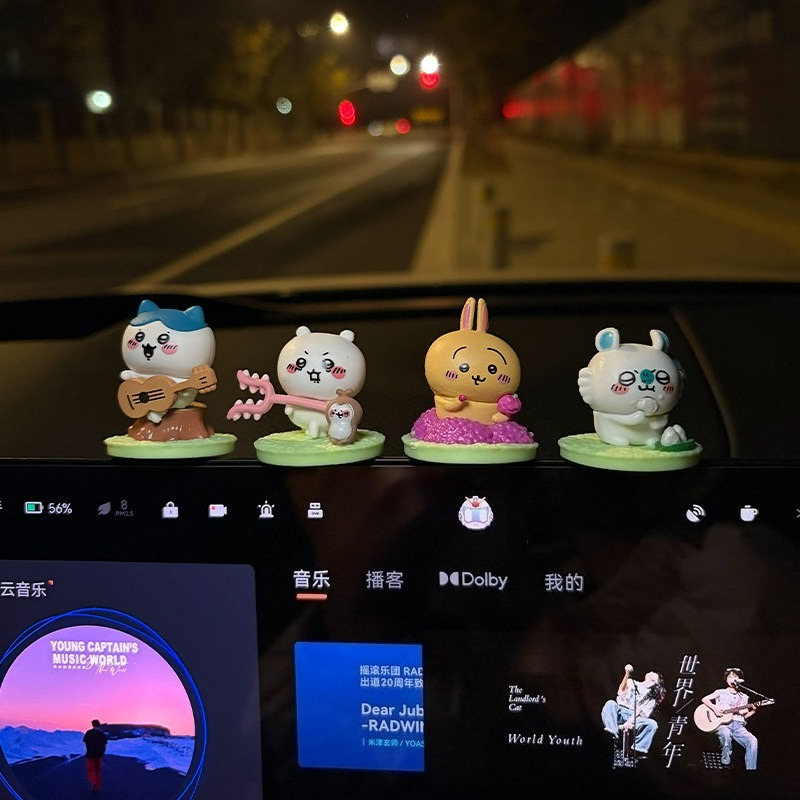 Car Accessories Japanese - Figurine Chiikawa Hachiware pour tableau de