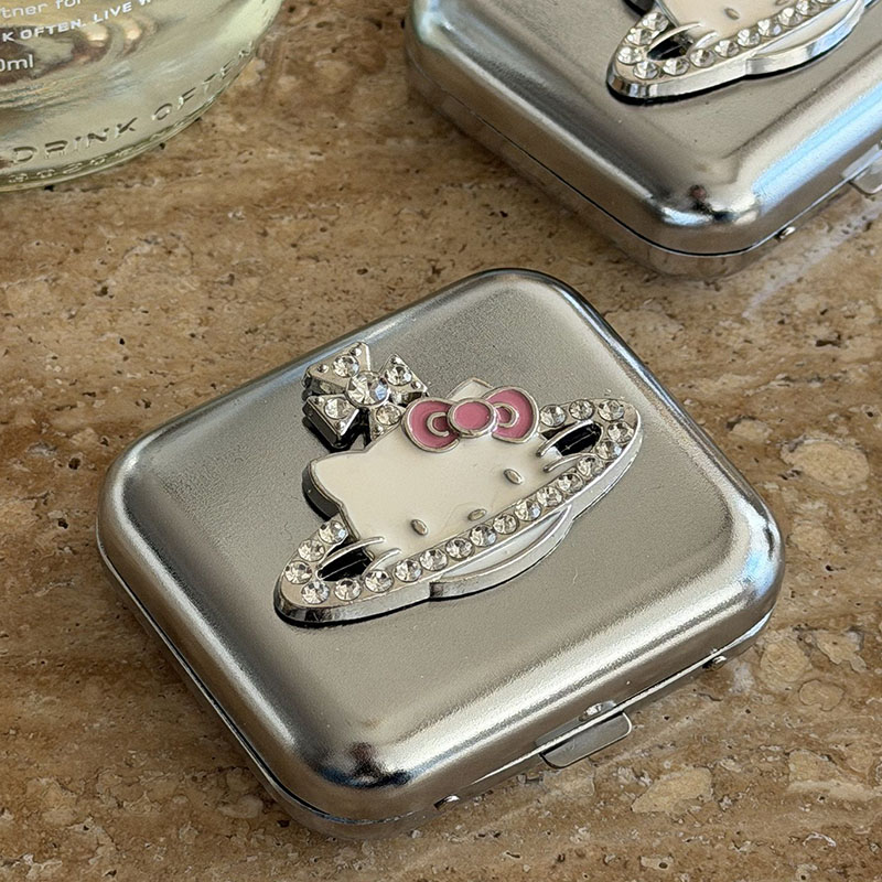Cendrier en métal Hello Kitty  - Car Accessories Japanese avis et prix